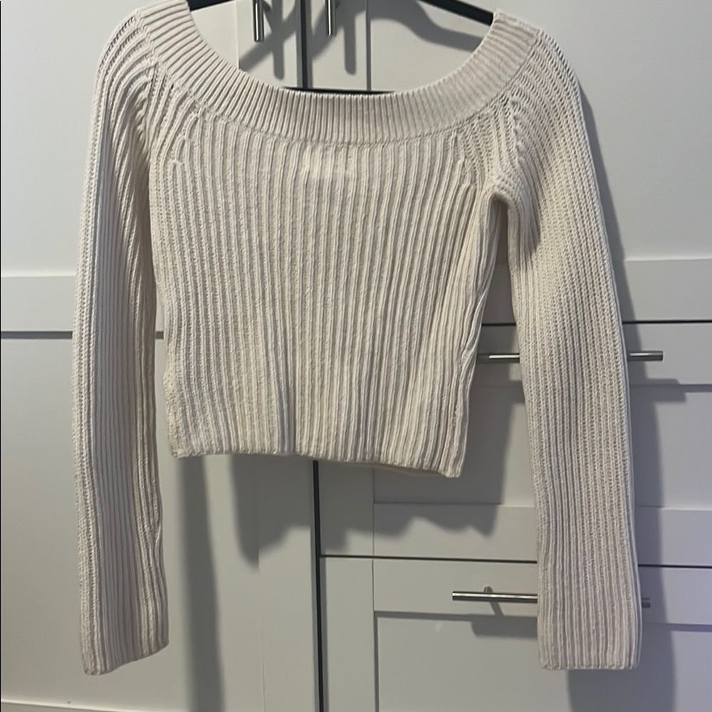 Elegant White Ribbed Sweater